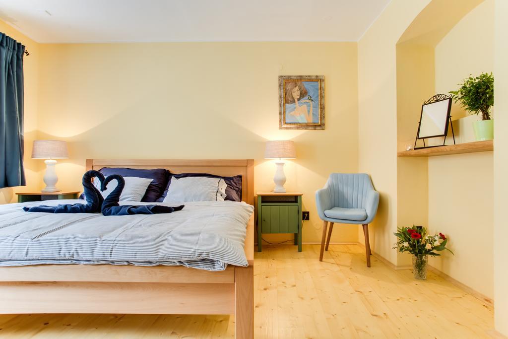 Amazing 5 Bedroom House Krumlov 82 - 4 Min Walk To Main Square Český Krumlov المظهر الخارجي الصورة
